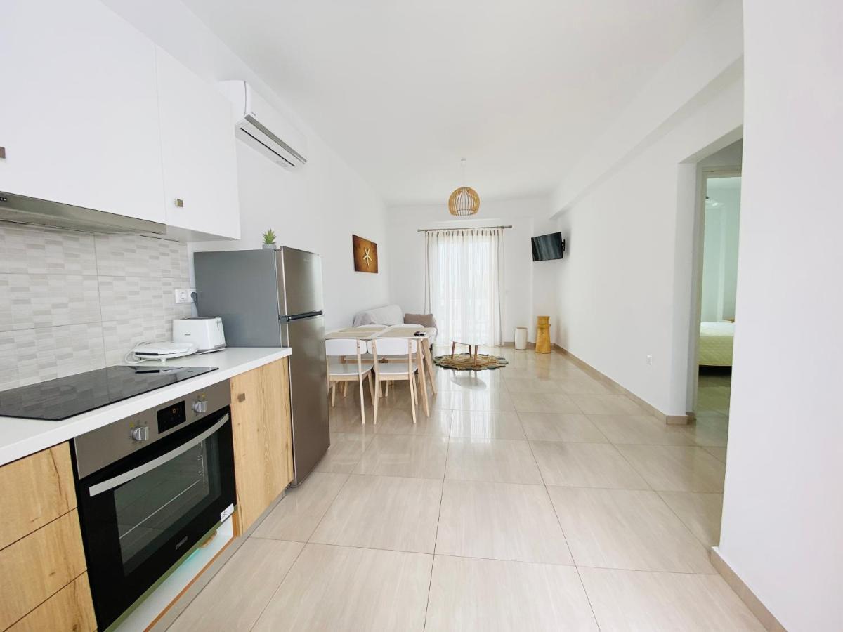 Eleftheria Hotel & Apartments オルノス エクステリア 写真