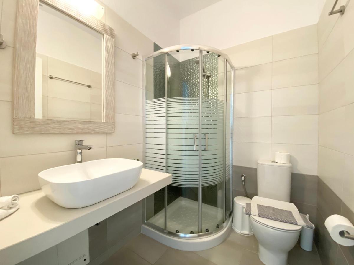 Eleftheria Hotel & Apartments オルノス エクステリア 写真