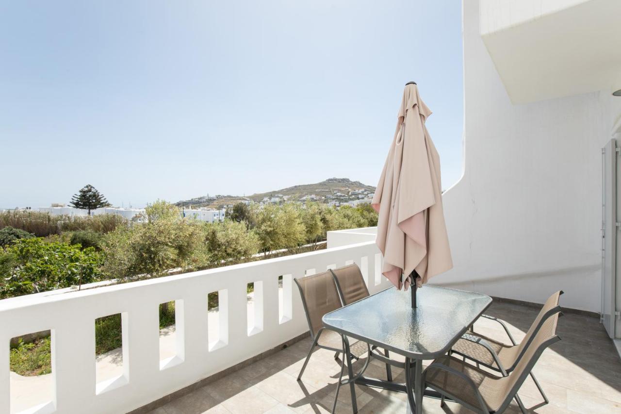 Eleftheria Hotel & Apartments オルノス エクステリア 写真