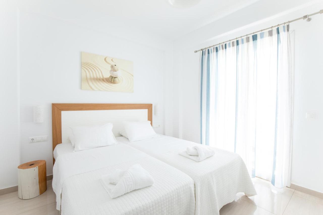 Eleftheria Hotel & Apartments オルノス エクステリア 写真